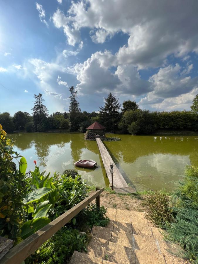 Lake Noble Saint-Germain-l'Aiguiller Exterior photo